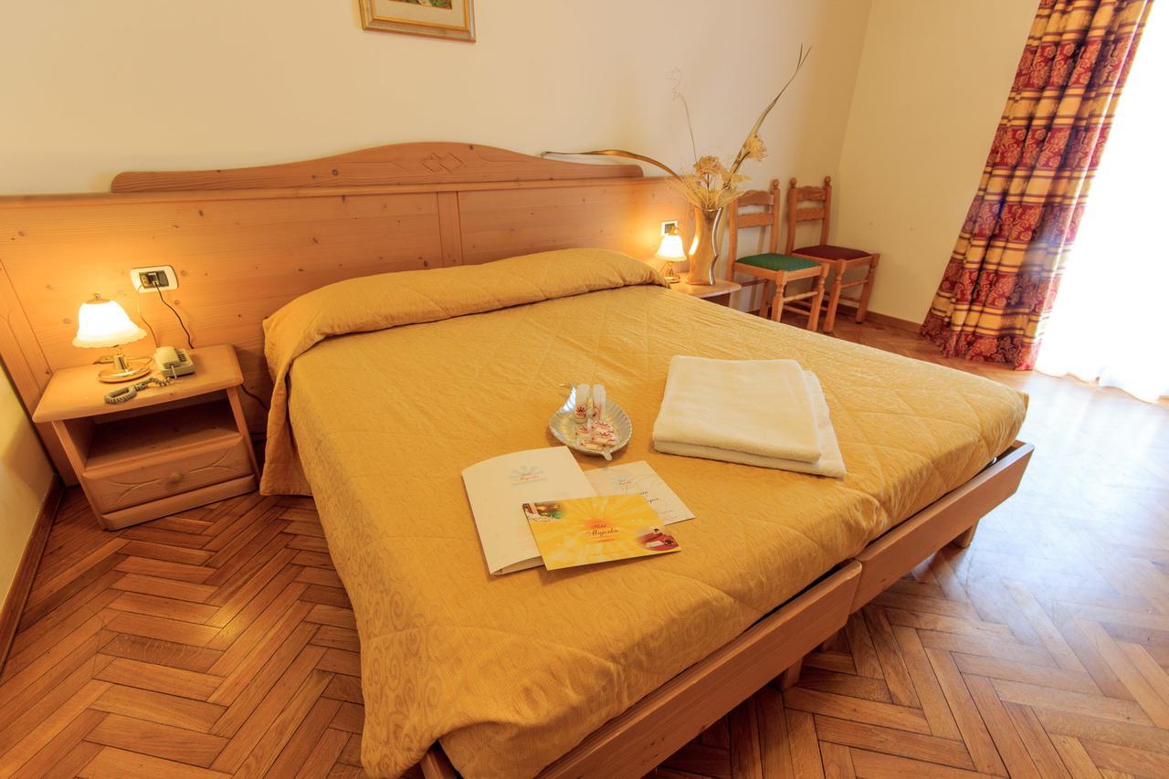 אנדלו Hotel Majorka מראה חיצוני תמונה