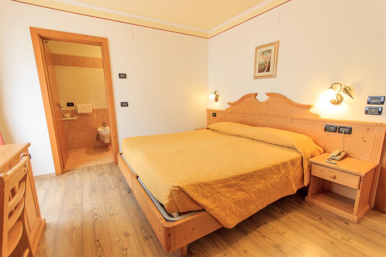 אנדלו Hotel Majorka מראה חיצוני תמונה