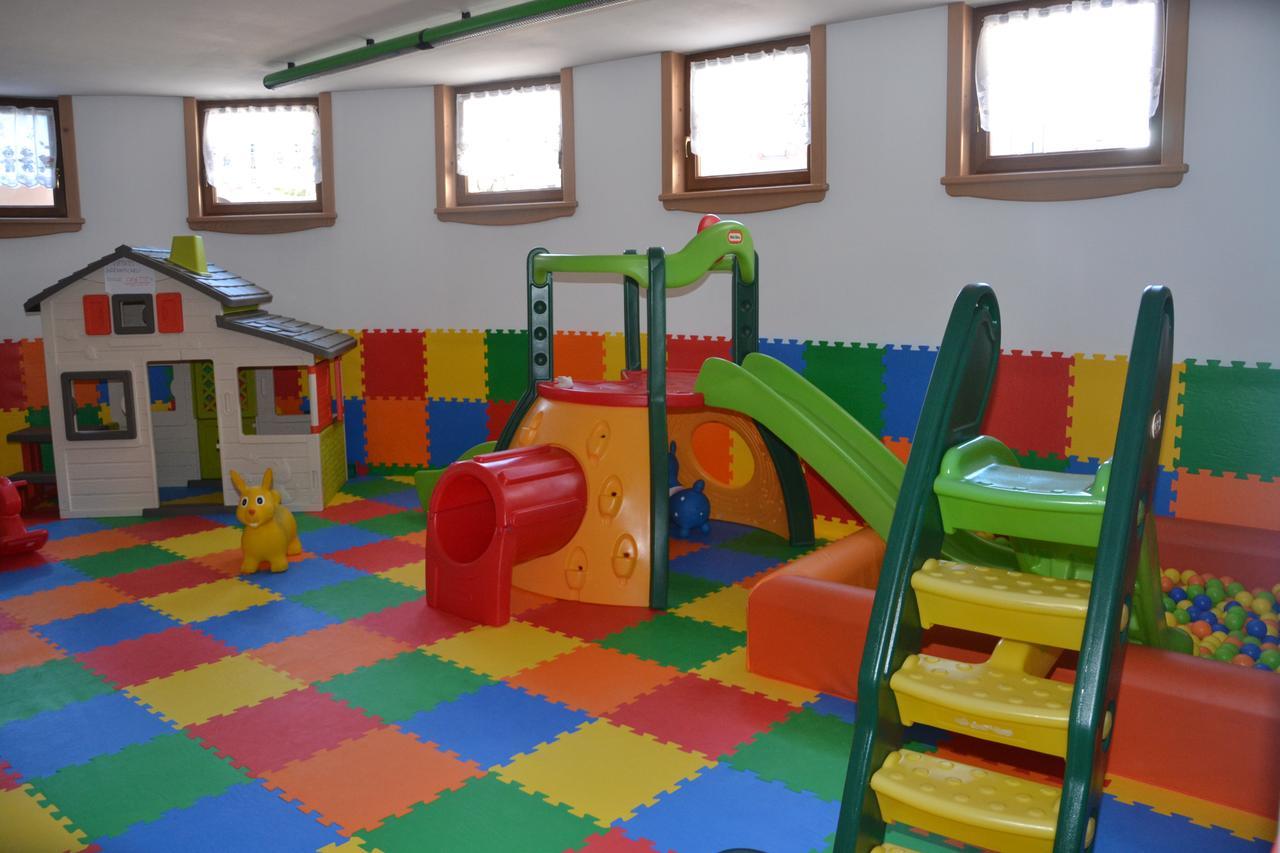 אנדלו Hotel Majorka מראה חיצוני תמונה