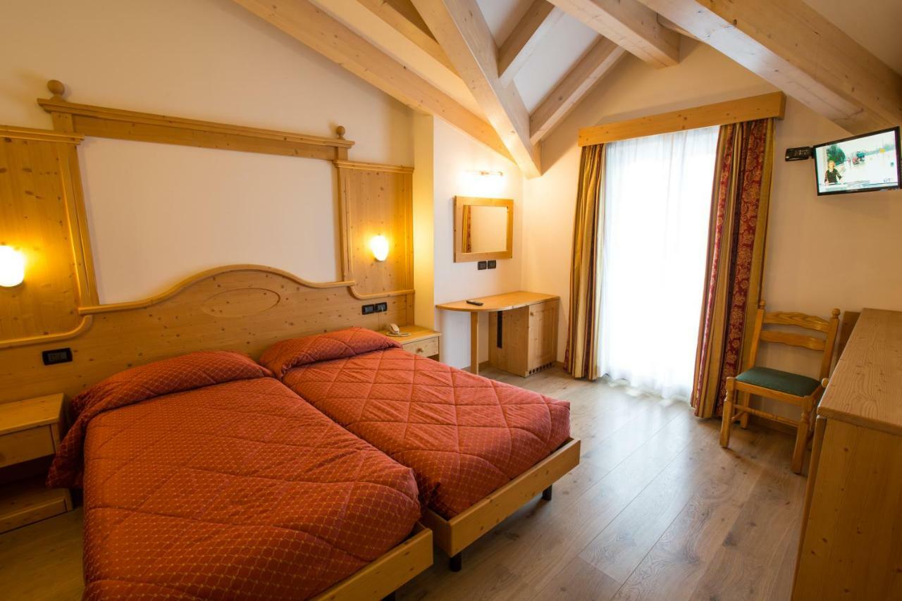 אנדלו Hotel Majorka מראה חיצוני תמונה