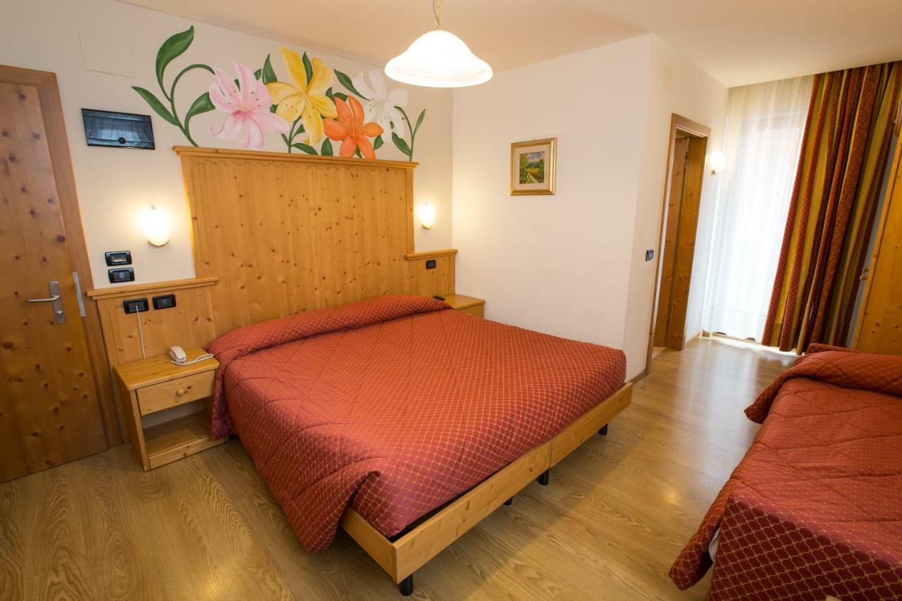 אנדלו Hotel Majorka מראה חיצוני תמונה