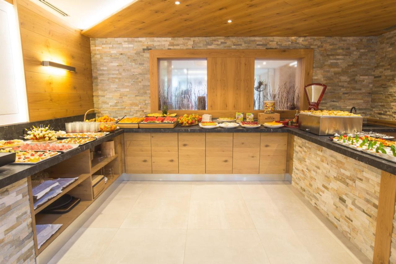 אנדלו Hotel Majorka מראה חיצוני תמונה