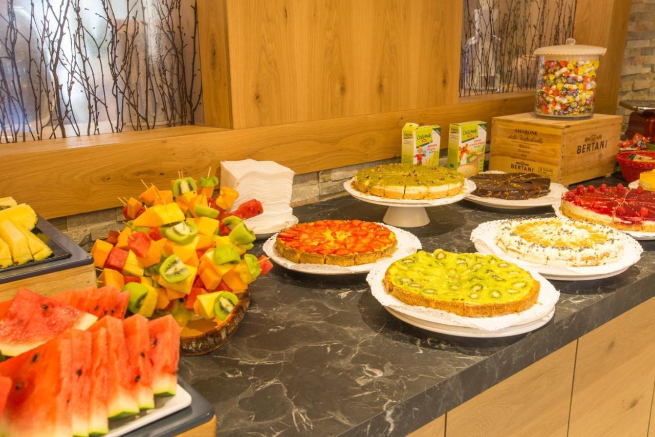 אנדלו Hotel Majorka מראה חיצוני תמונה